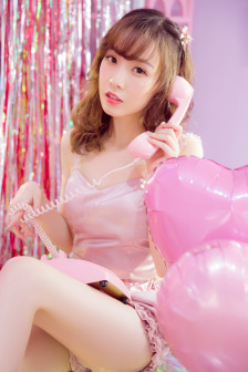 变成黑死辣妹后和朋友做了